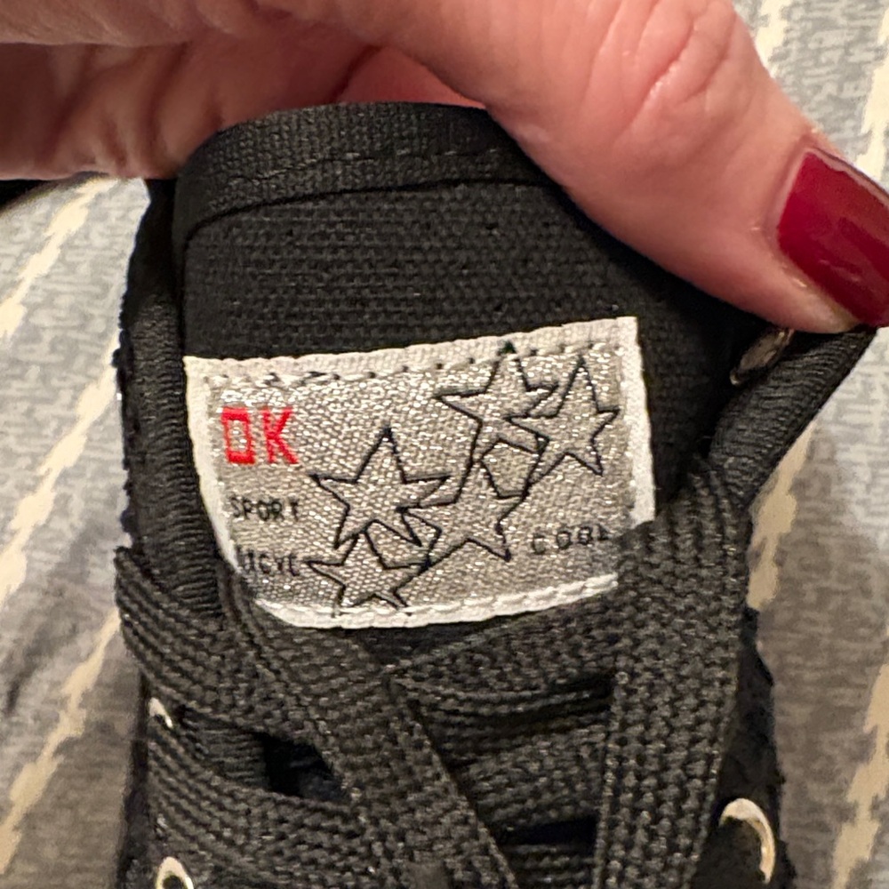 Black Lace Women's Sneakers - Picture 2 of 7